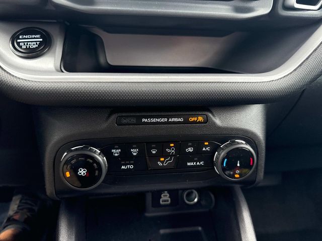 Vehicle image 31 of 33
