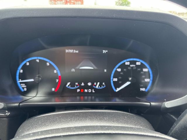 Vehicle image 15 of 33