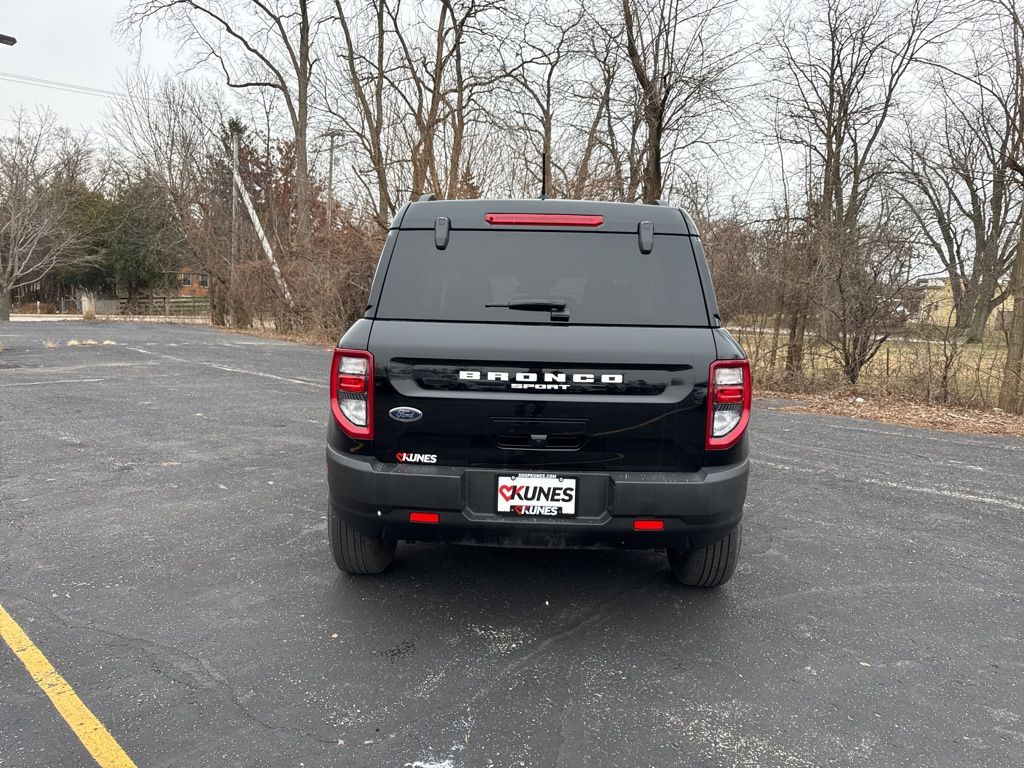 Vehicle image 6 of 45