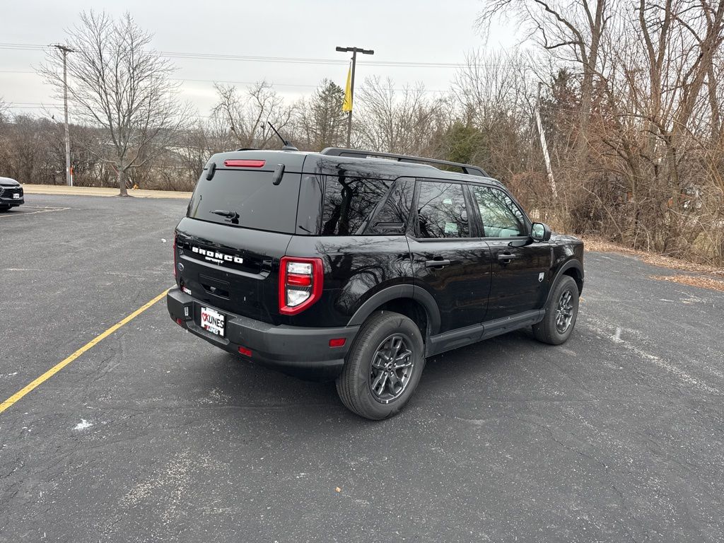 Vehicle image 5 of 45