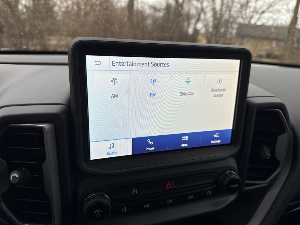 Vehicle image 25 of 45