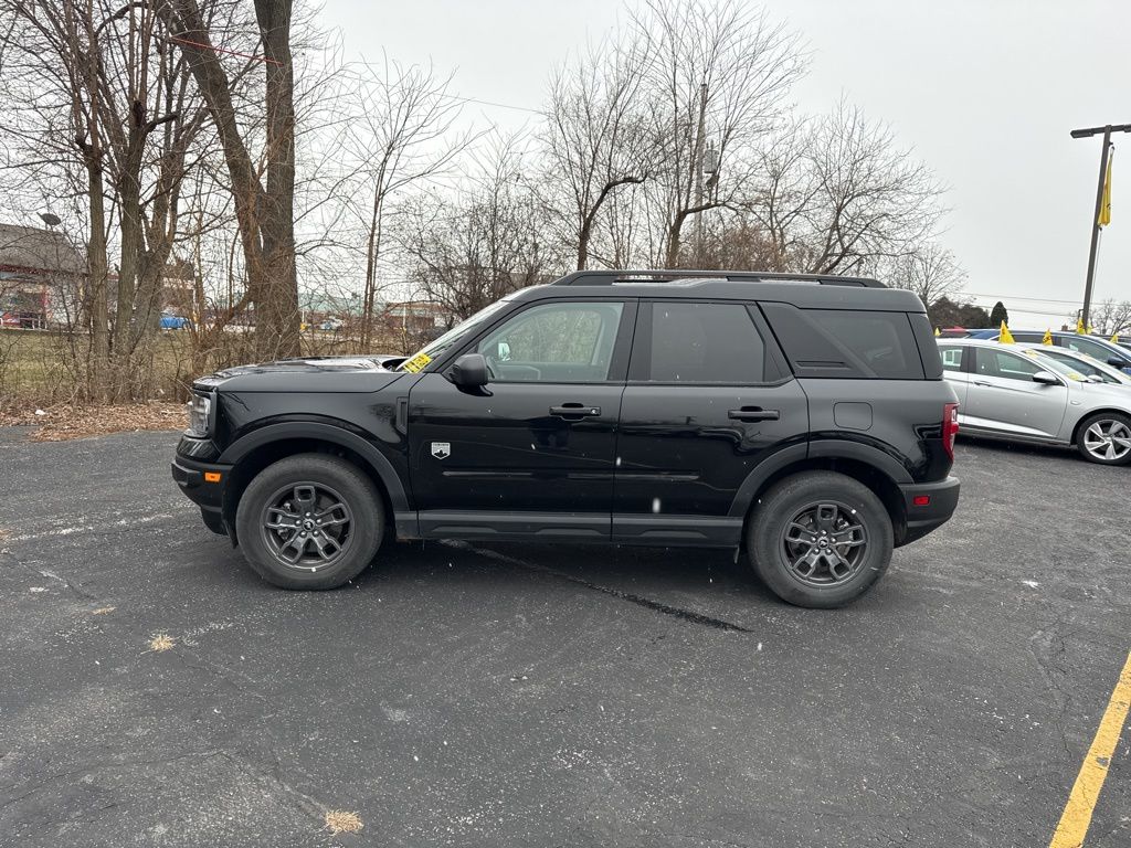 Vehicle image 9 of 45