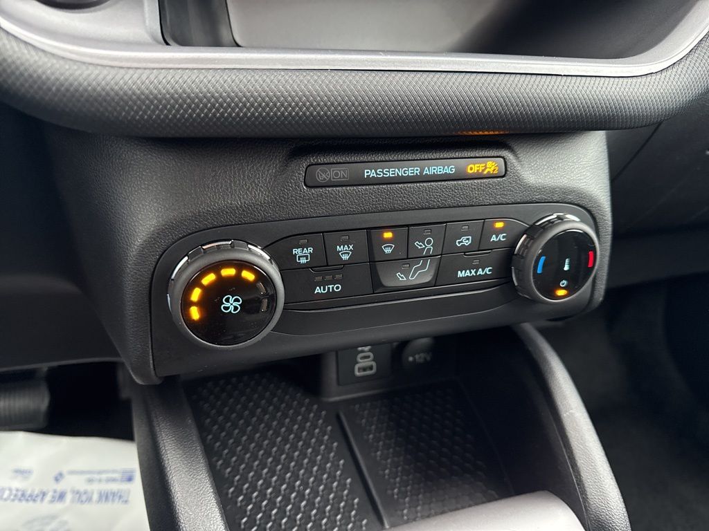 Vehicle image 42 of 45