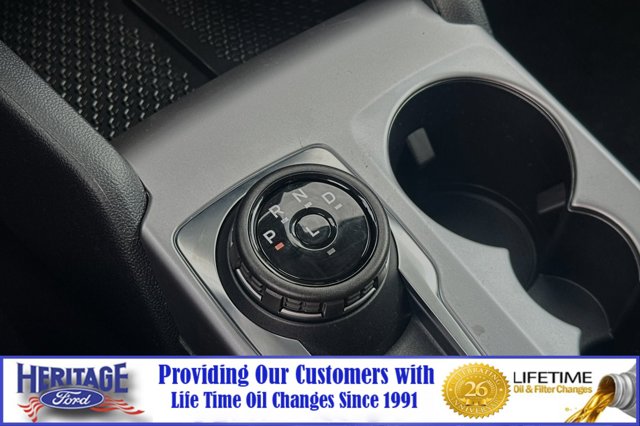 Vehicle image 18 of 23