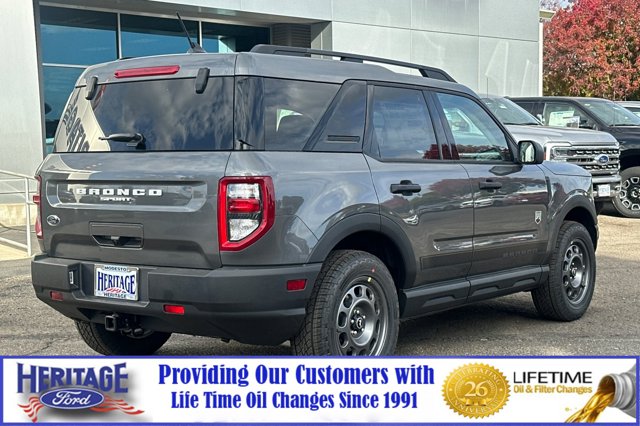 Vehicle image 5 of 23
