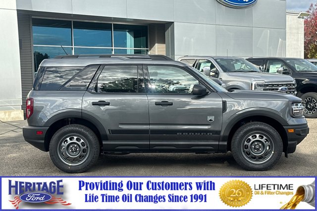 Vehicle image 4 of 23
