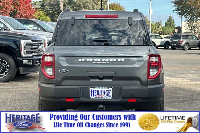 Vehicle image 6 of 23