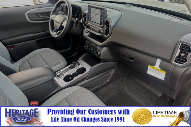 Vehicle image 13 of 23