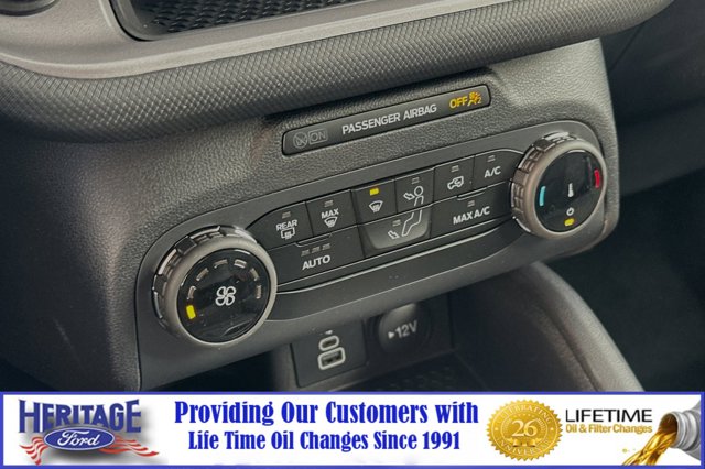 Vehicle image 17 of 23