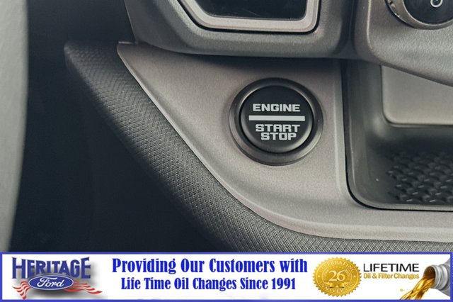 Vehicle image 19 of 23