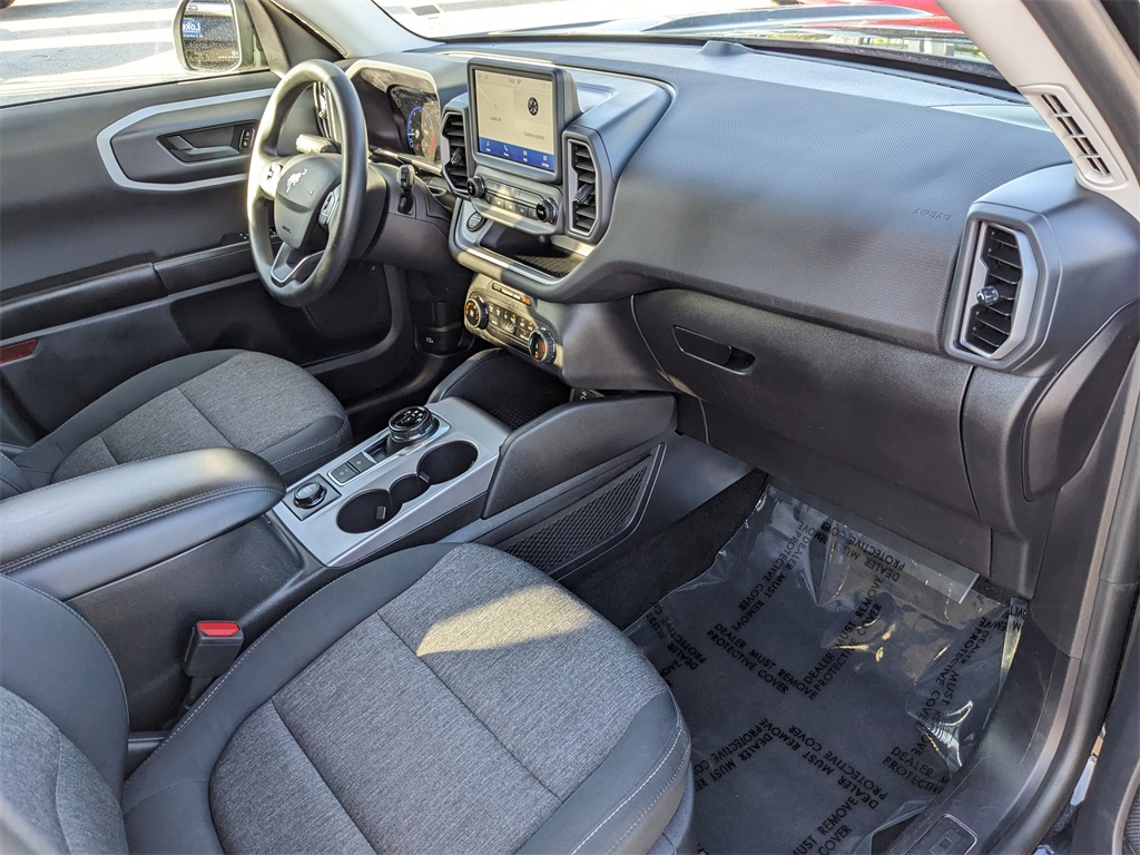 Vehicle image 17 of 37