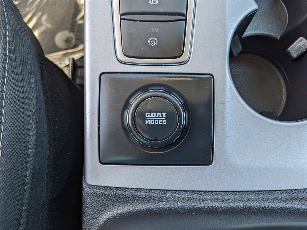 Vehicle image 29 of 37