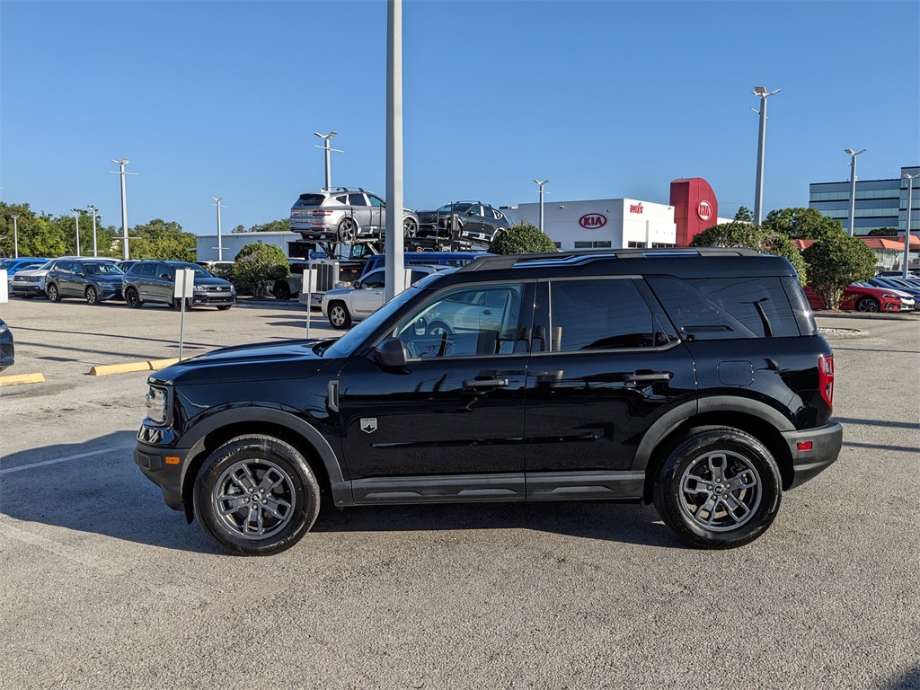 Vehicle image 7 of 37