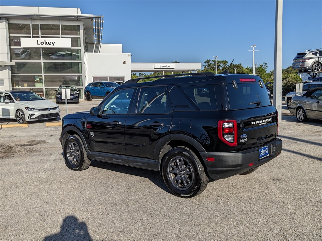 Vehicle image 6 of 37