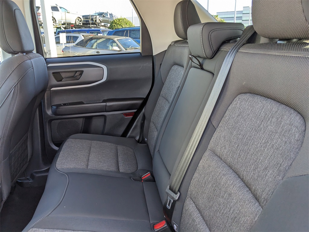 Vehicle image 11 of 37