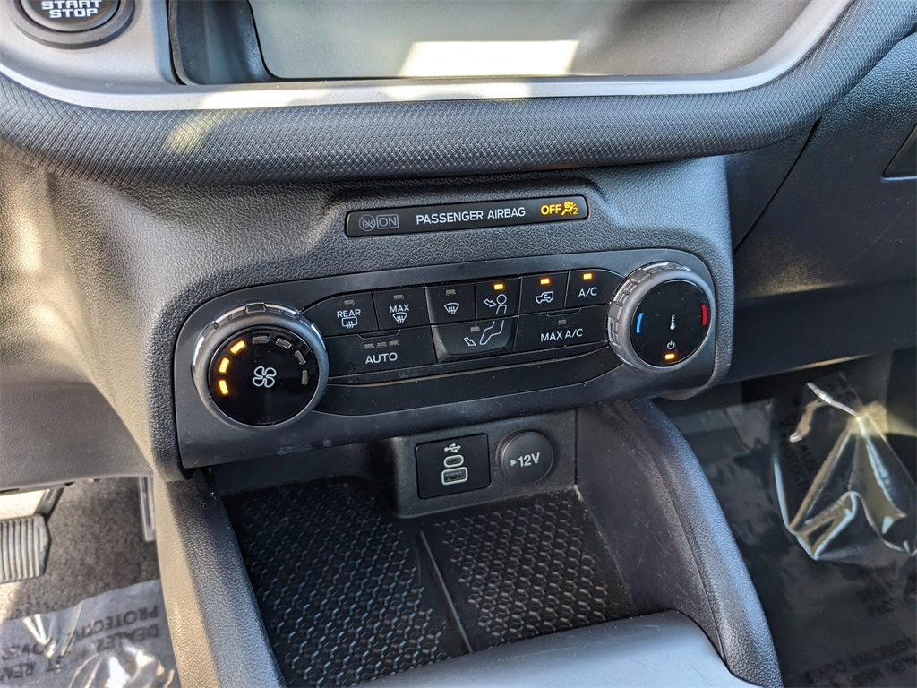 Vehicle image 33 of 37