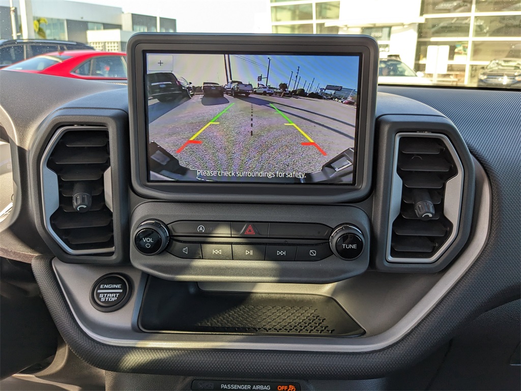 Vehicle image 23 of 37