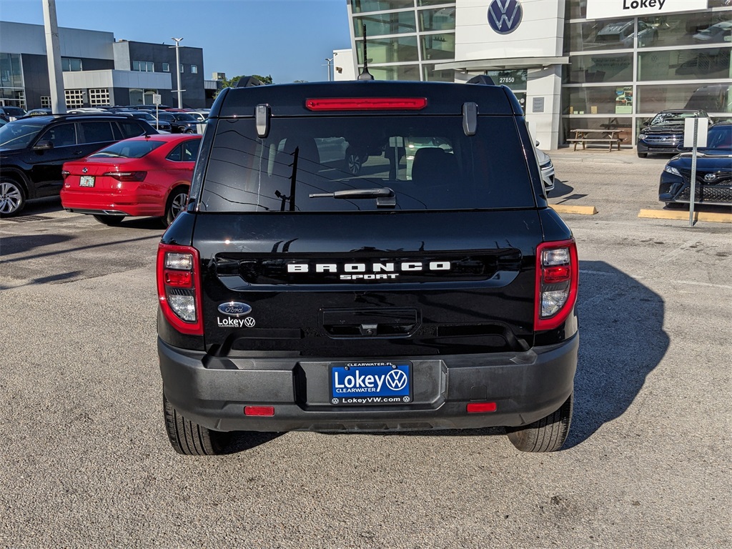 Vehicle image 10 of 37