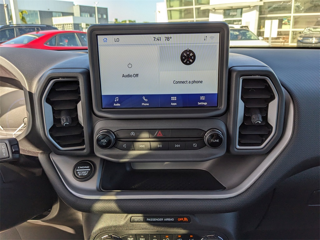 Vehicle image 24 of 37