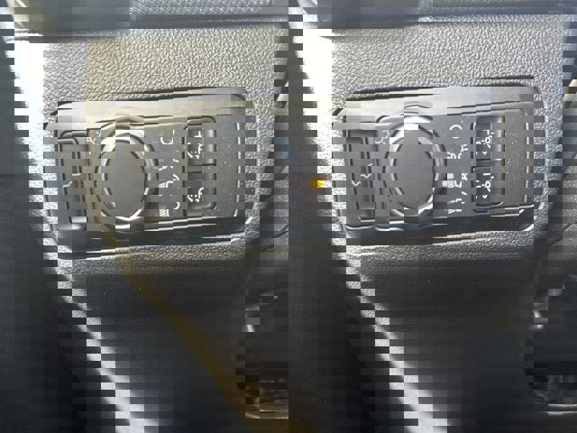Vehicle image 20 of 29