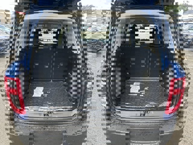 Vehicle image 19 of 29