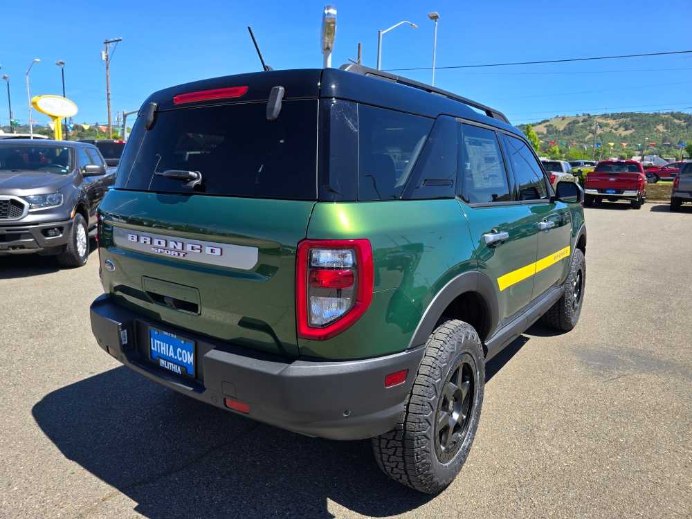 Vehicle image 3 of 21