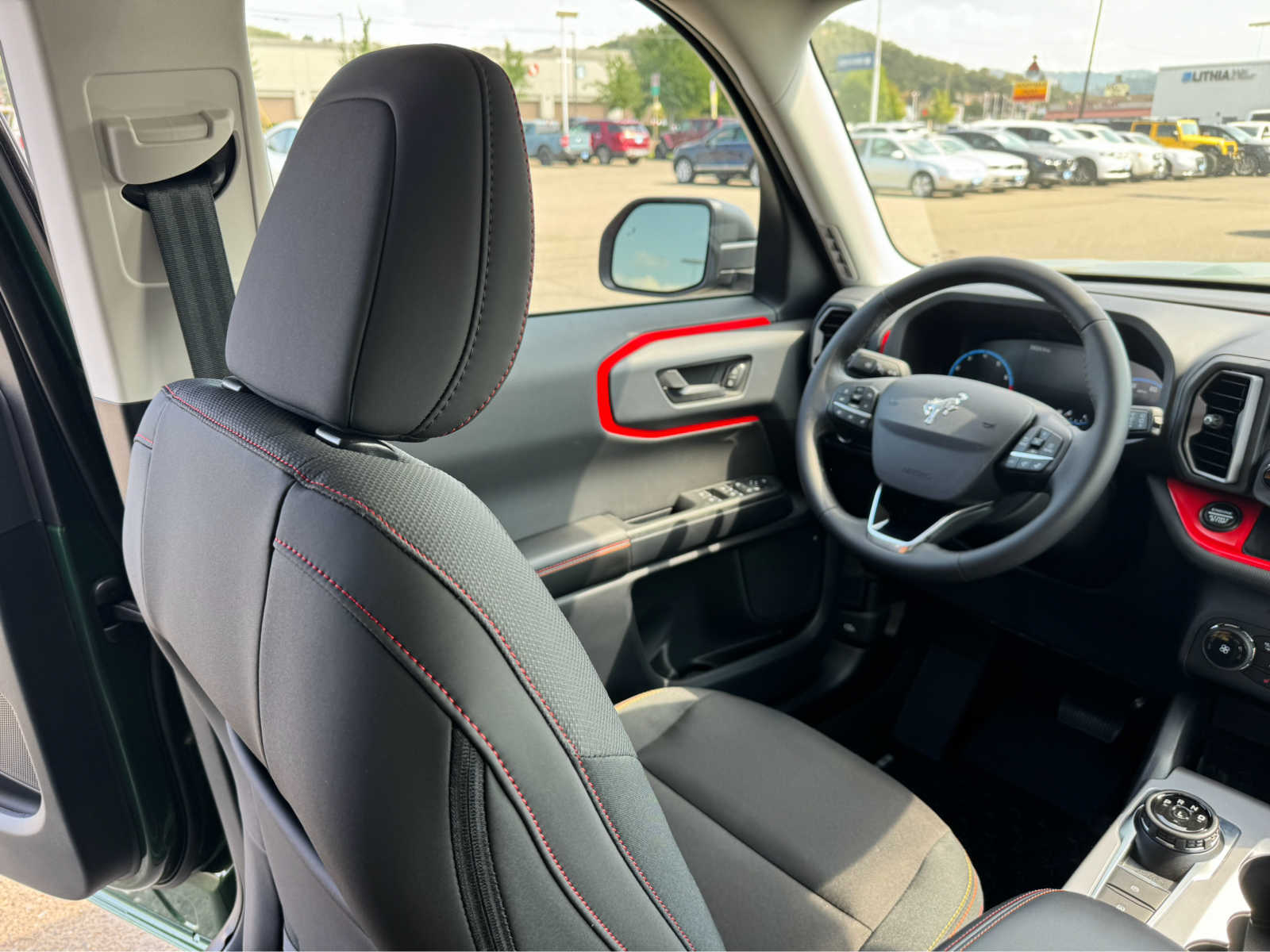 Vehicle image 11 of 21