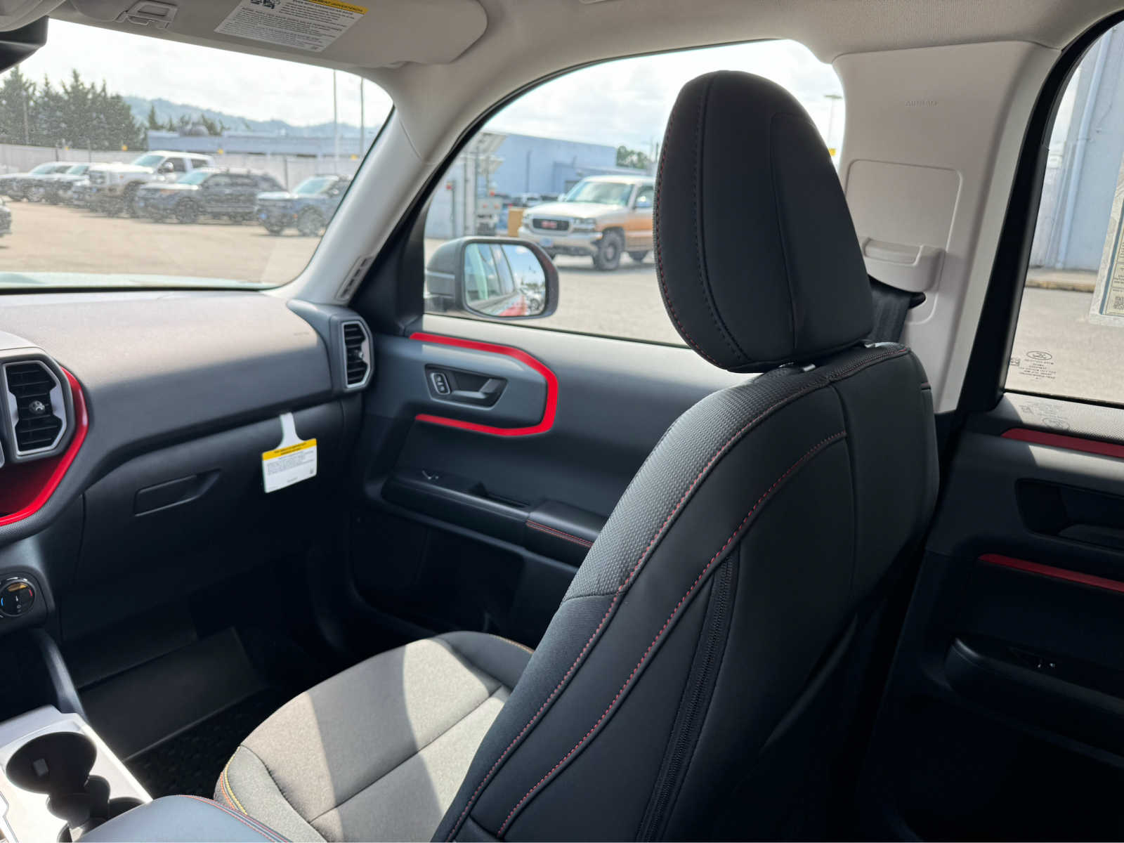 Vehicle image 15 of 21