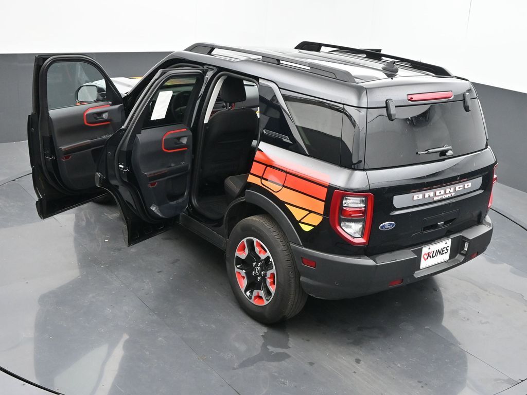 Vehicle image 39 of 69