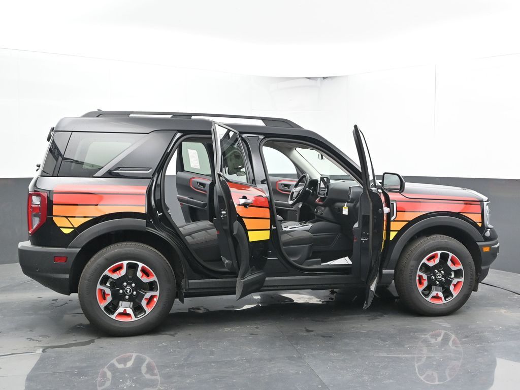 Vehicle image 27 of 69