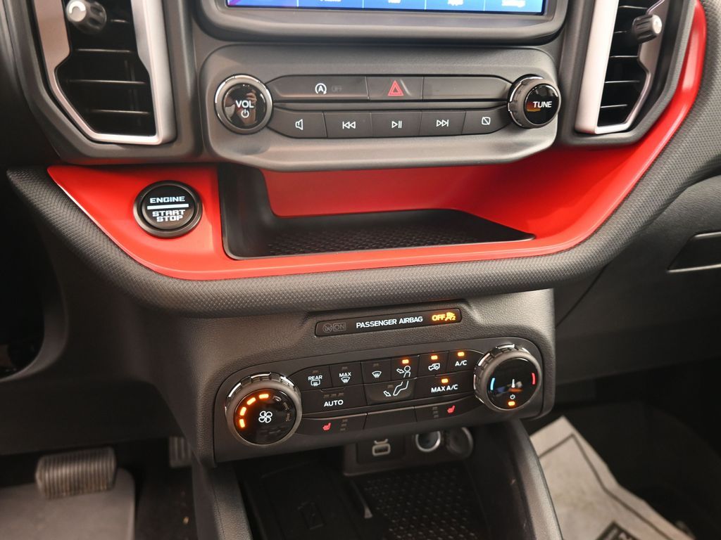 Vehicle image 60 of 69