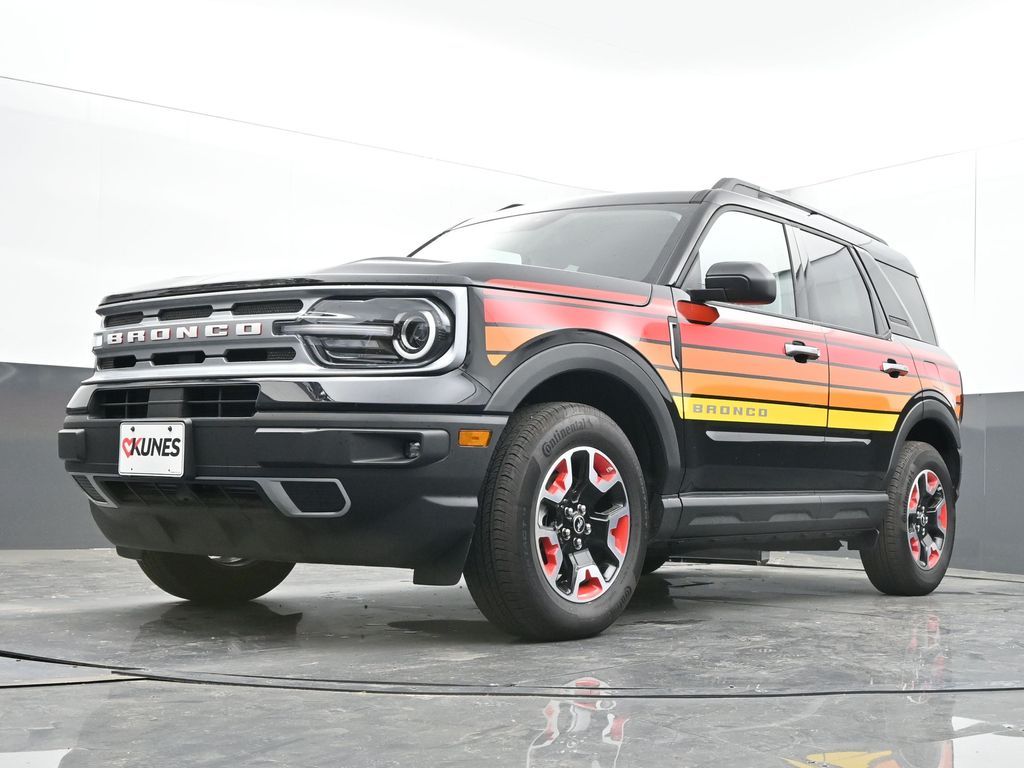 Vehicle image 33 of 69
