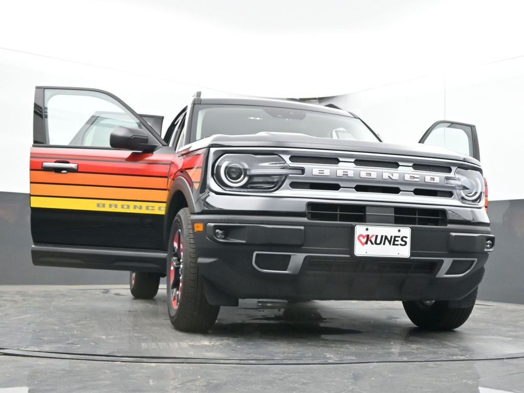 Vehicle image 67 of 69