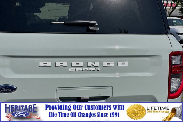 Vehicle image 22 of 23