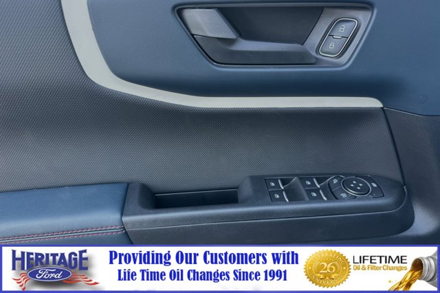 Vehicle image 8 of 23