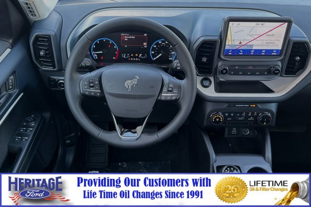 Vehicle image 11 of 23