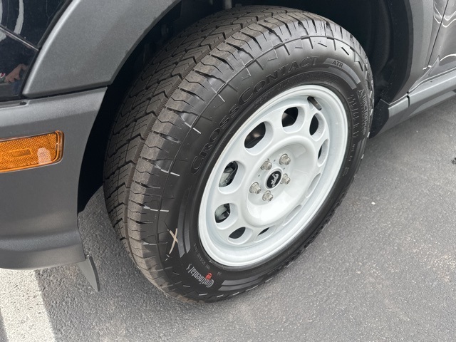 Vehicle image 19 of 48