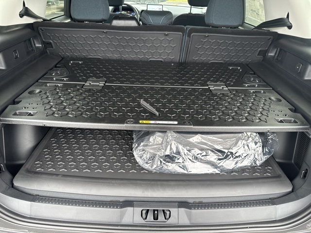 Vehicle image 13 of 48