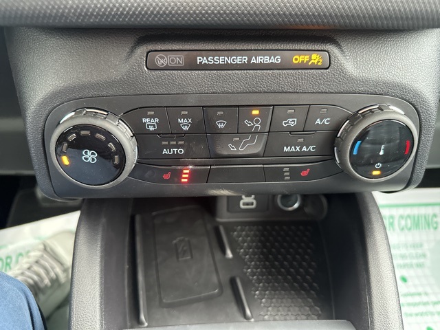 Vehicle image 42 of 48