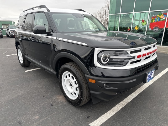 Vehicle image 4 of 48