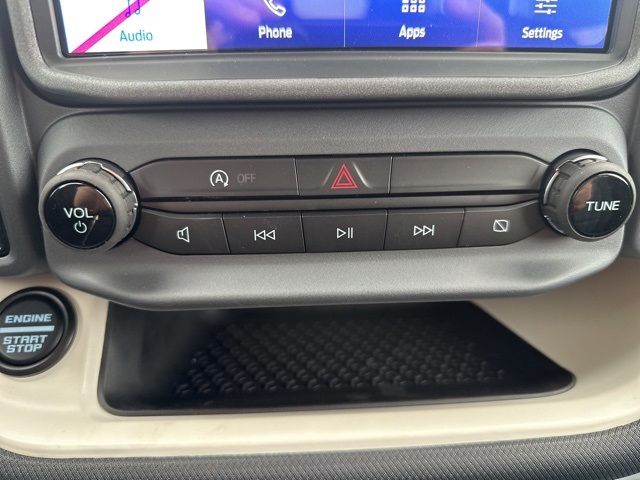 Vehicle image 41 of 48
