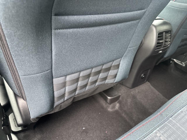 Vehicle image 28 of 48