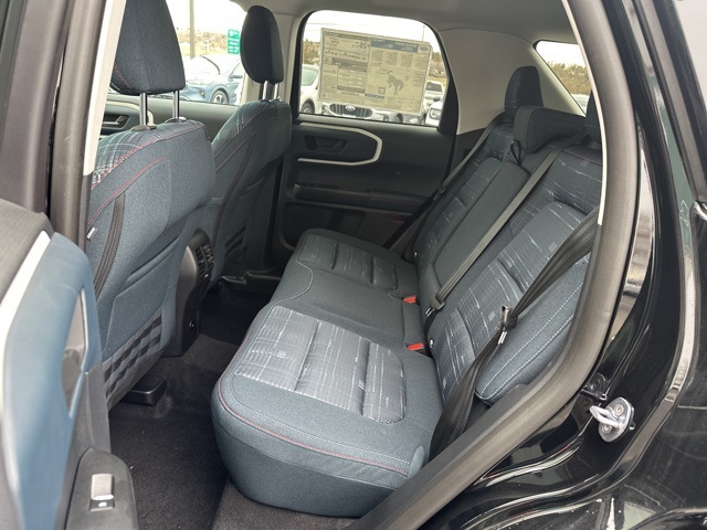 Vehicle image 27 of 48