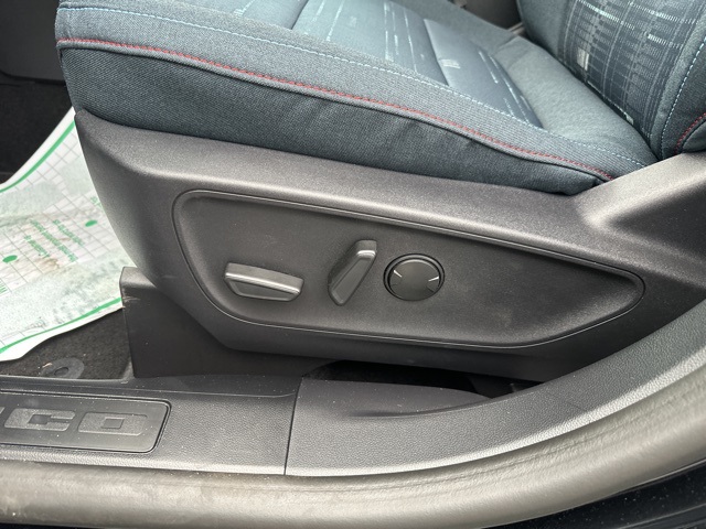 Vehicle image 25 of 48