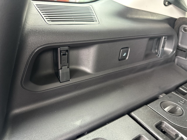 Vehicle image 14 of 48