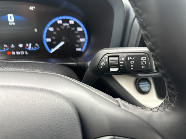 Vehicle image 37 of 48