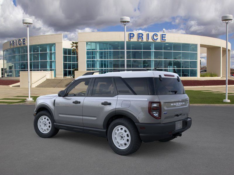 Vehicle image 7 of 23