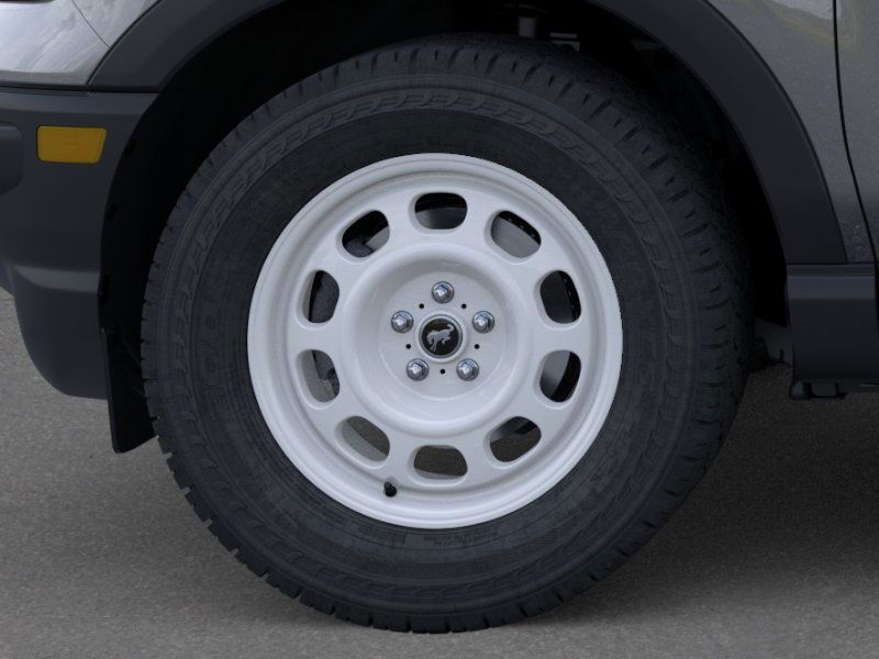 Vehicle image 19 of 23