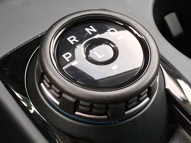 Vehicle image 10 of 23