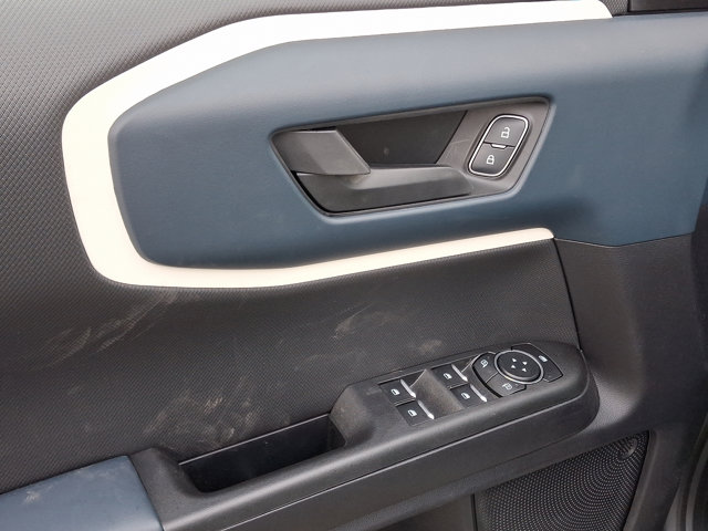 Vehicle image 8 of 23